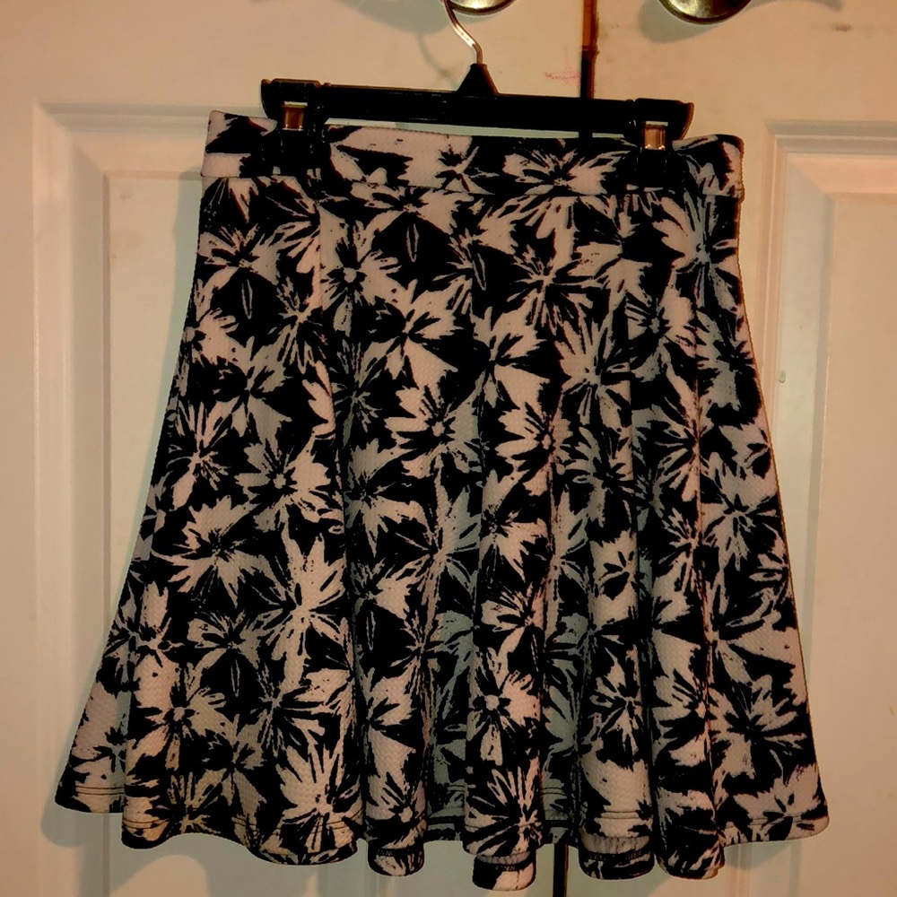 Black and white tropical skirt